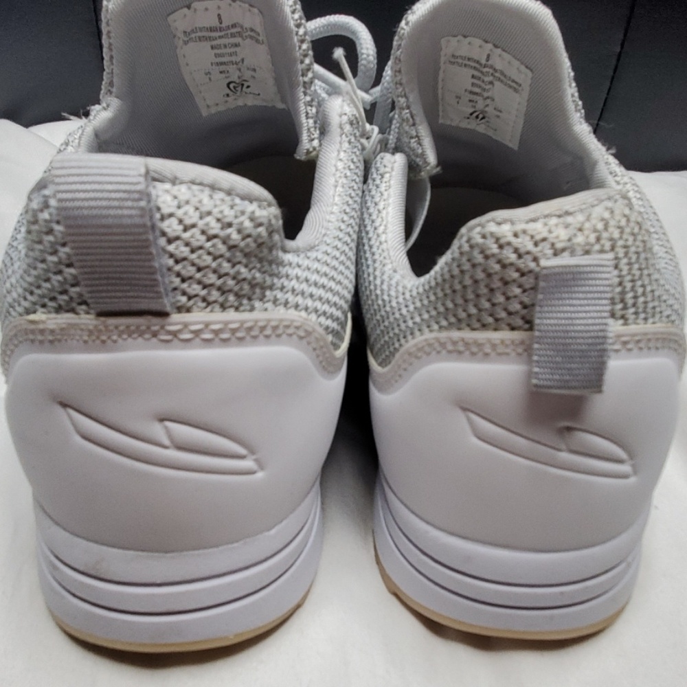 NEW CHAMPION SIZE 8 11 WOMEN TENNIS ATHLETIC SHOES - Picture 4 of 7